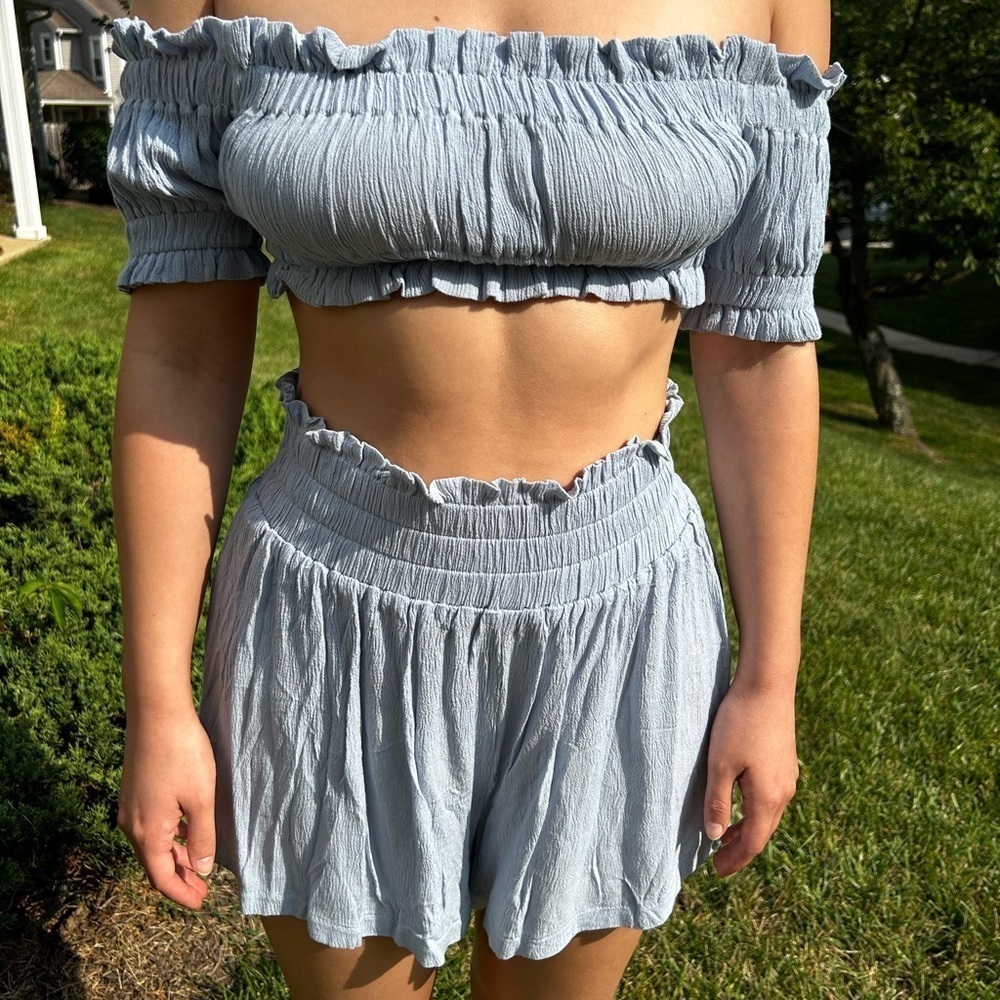 Boutique Chloe Rose/Mable light blue top and shorts set​​​​​